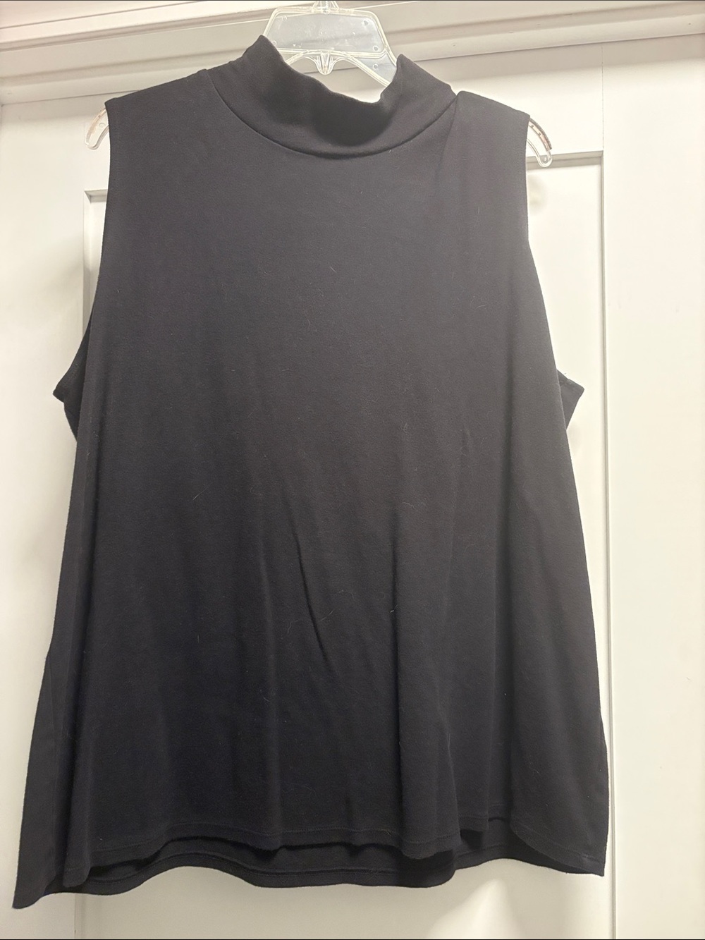 Croft & Barrow sparrow neck sleeveless tank top - Black